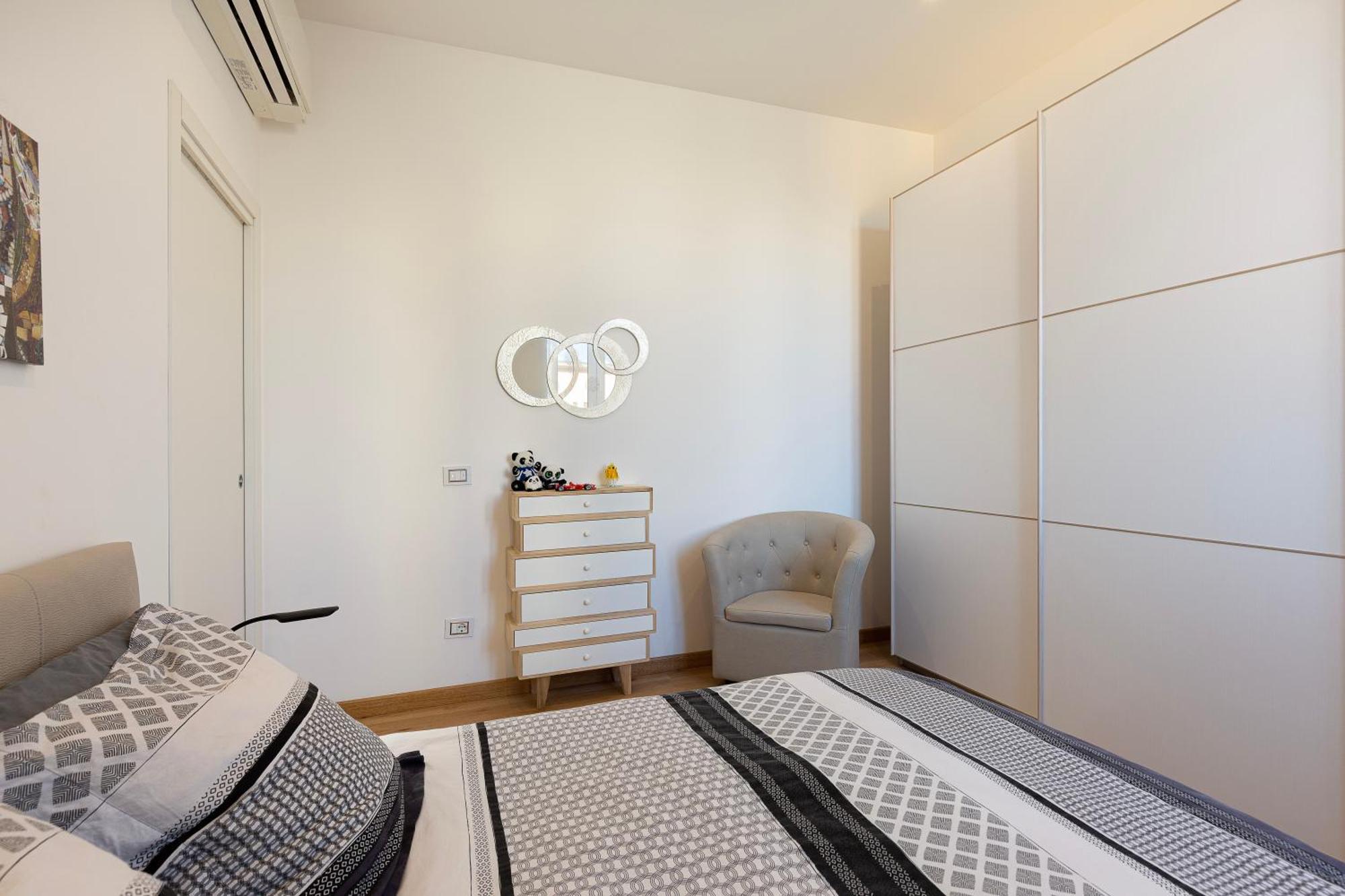 Flat 50m Station! * Milan